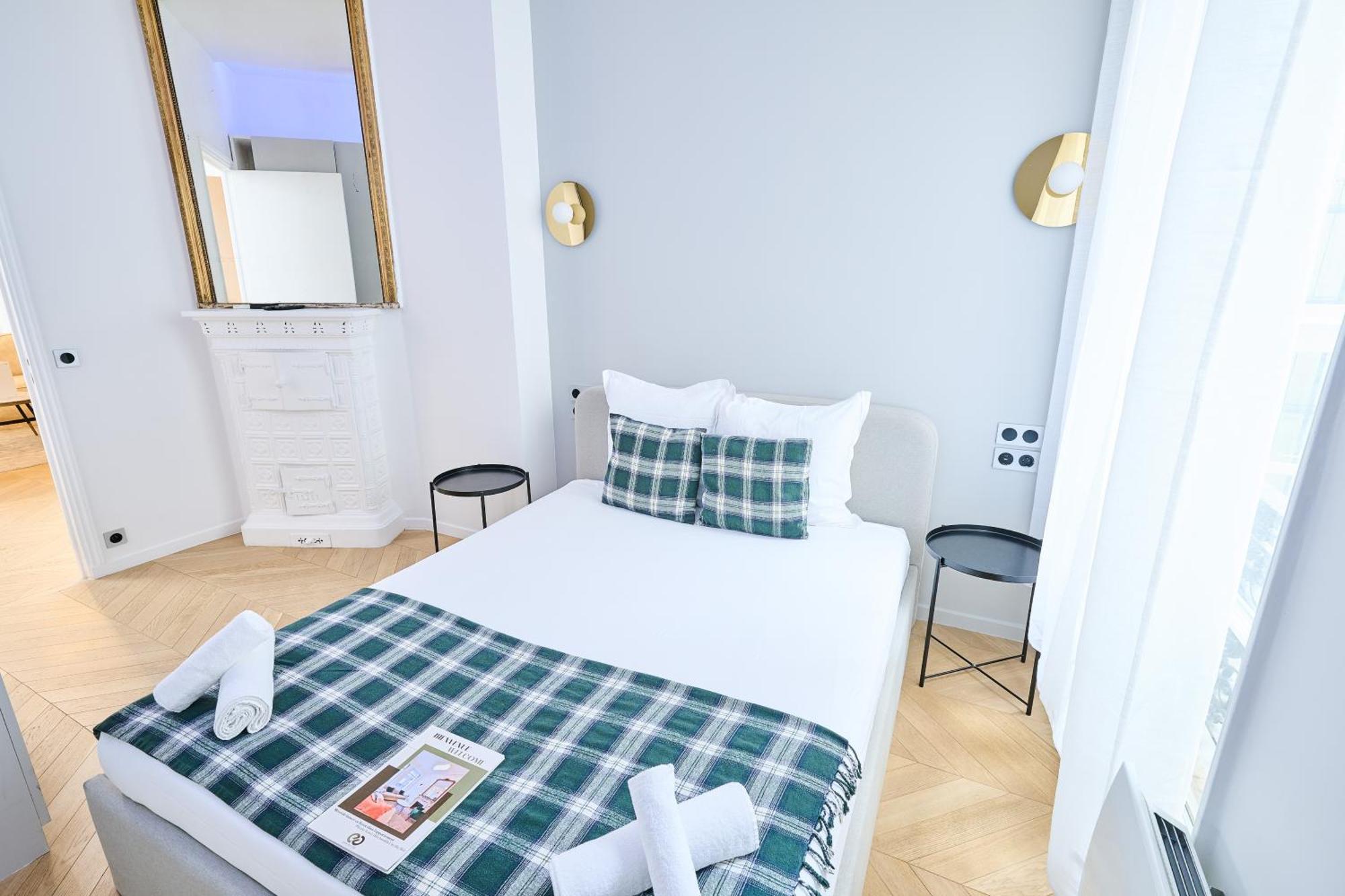 Champs Elysees!Montaigne, New Luxurious 6Pers Flat Paris Eksteriør bilde